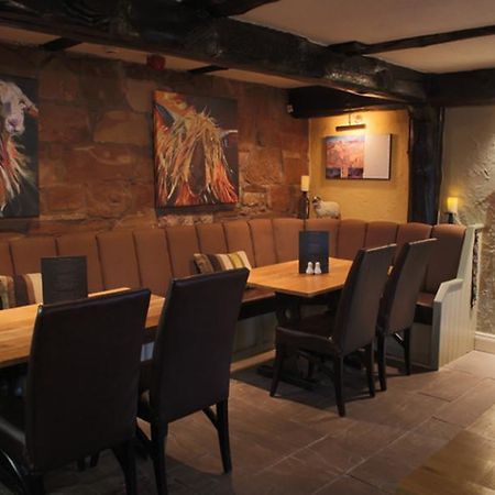 The Golden Fleece Inn Карлайл Екстериор снимка